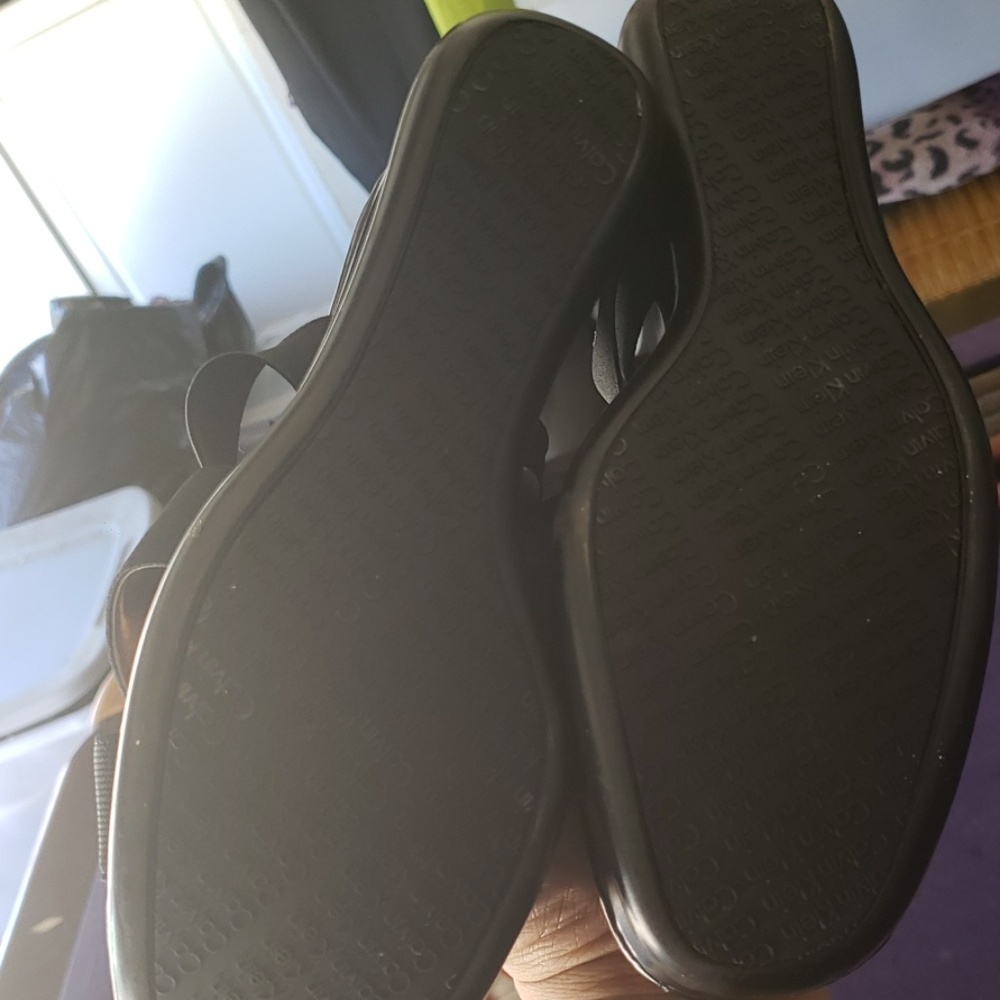 Shoes - Picture 4 of 4